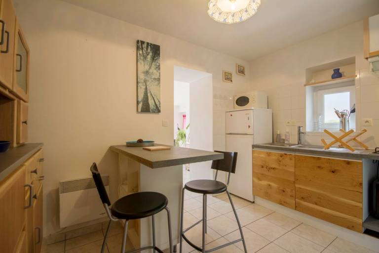 Gite with terrace & yard — photo 4