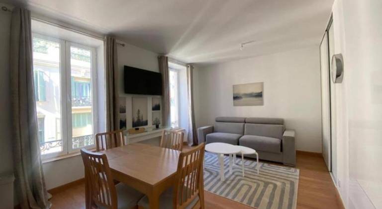 Holiday apartment | Close to Russian Orthodox Cathedral — photo 2
