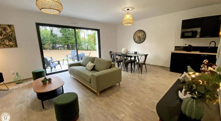 House with patio, yard & BBQ | Perfect for remote work — photo 4