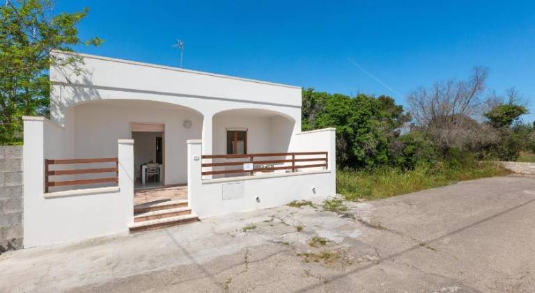 Vacation home with 2 rooms for 6 persons in Melendugno