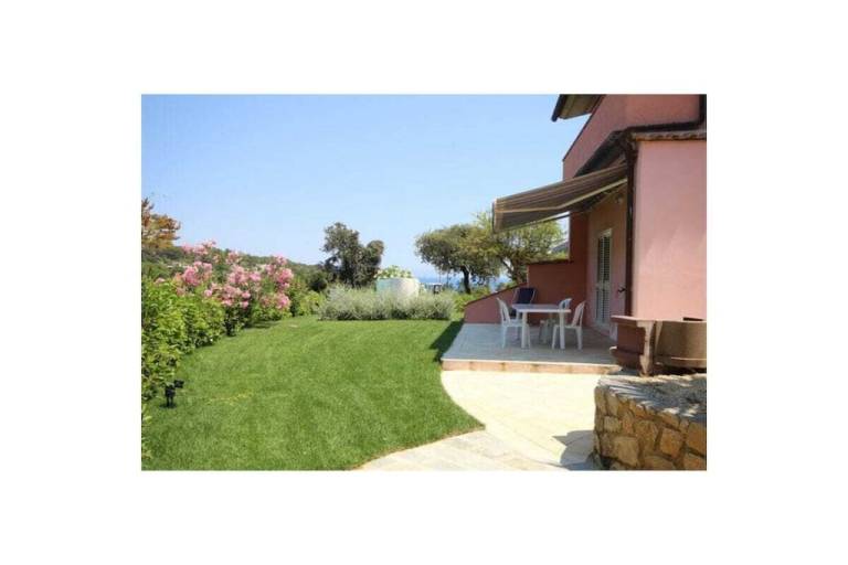 Lovely vacation home with yard, patio & BBQ | Beach nearby | Pets are welcome — photo 3