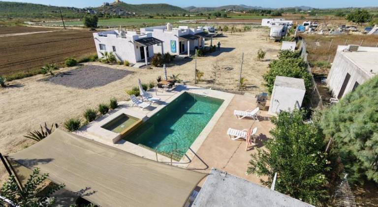 Holiday apartment with private pool & patio | Dogs allowed — photo 2