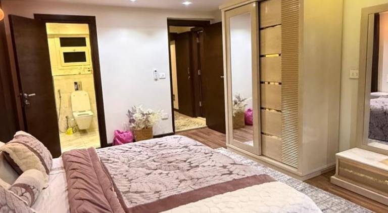 Luxurious 2 beds Apartment at Cairo Dokki Located primarily in Mossadak street — photo 2