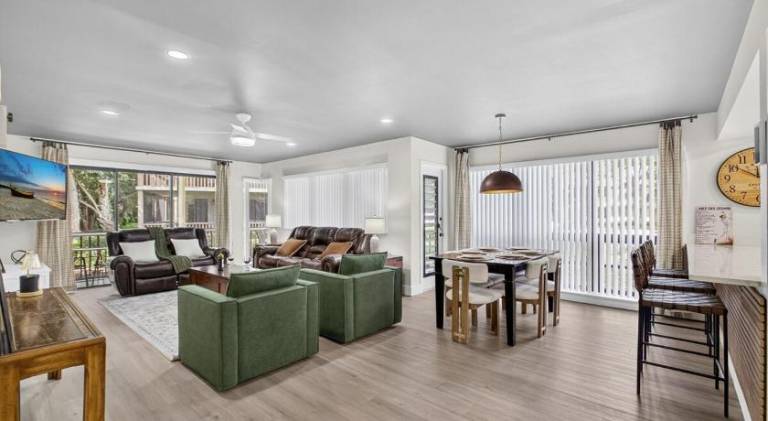 Rental apartment with pool | Dogs allowed in Palm Beach Gardens, FL