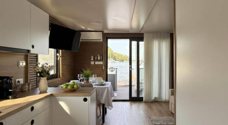 Prestige Yacht Resort Budapest — photo 4