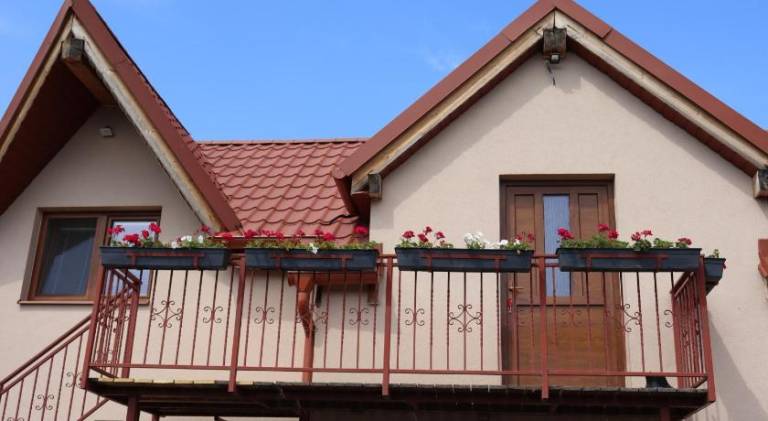 Holiday apartment with patio, BBQ & garden — photo 5