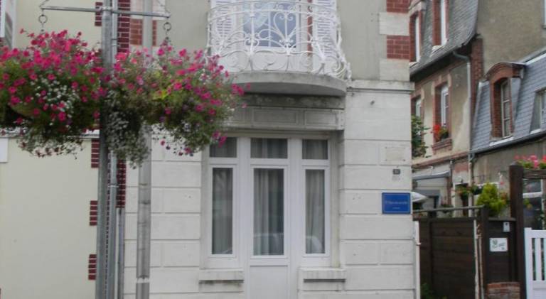 A l'Approche de la Mer in Cabourg