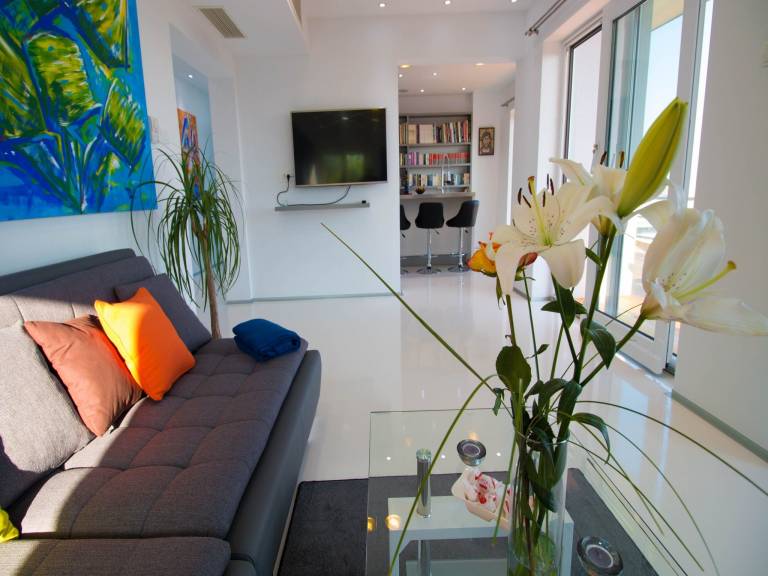 Fully equipped house with hot tub, barbecue & private pool | Sea view | Pet-friendly — photo 3