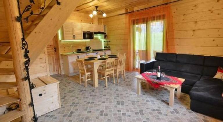 Beautiful chalet with BBQ & patio | Dogs allowed — photo 2