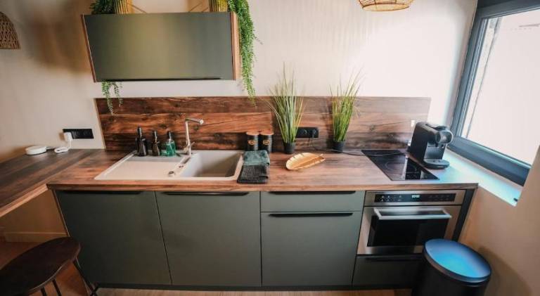 Vacation home with hot tub | Pets are welcome — photo 4