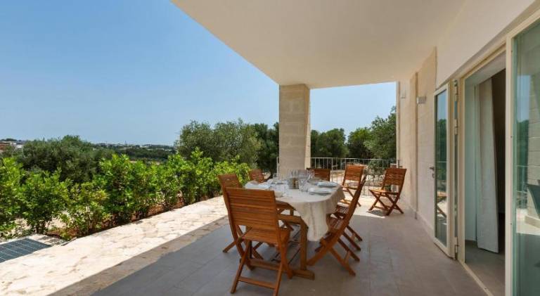 Fully equipped villa with terrace, hot tub & yard | Pets allowed — photo 4