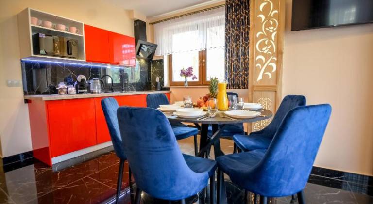 Lovely chalet with yard, barbeque & terrace | Next to the ski | Pets allowed — photo 5