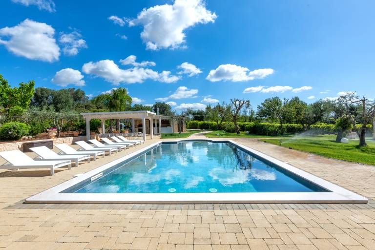 Child-friendly wonderful house with barbeque, garden & private pool | Garden view | Pets allowed in Francavilla Fontana