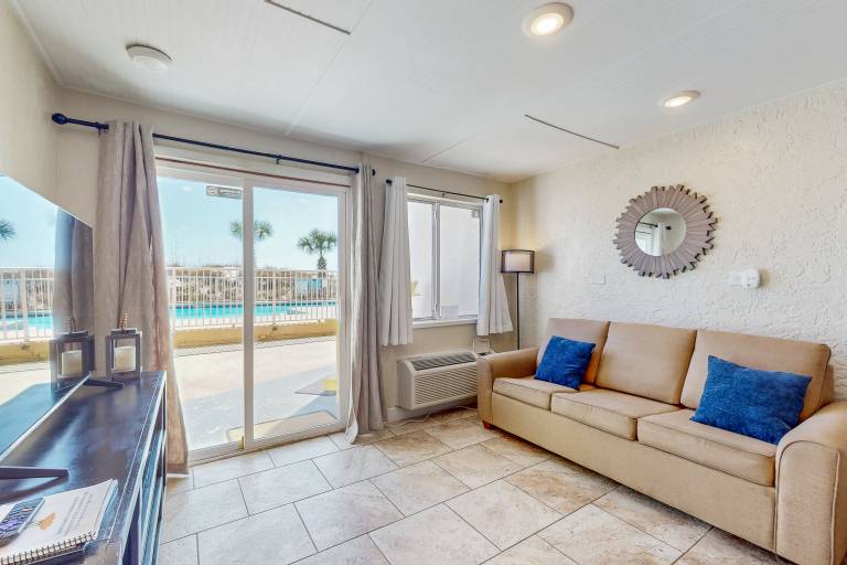 Studio flat Gulf Highlands