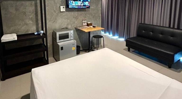 Bed & Breakfast Bang Na