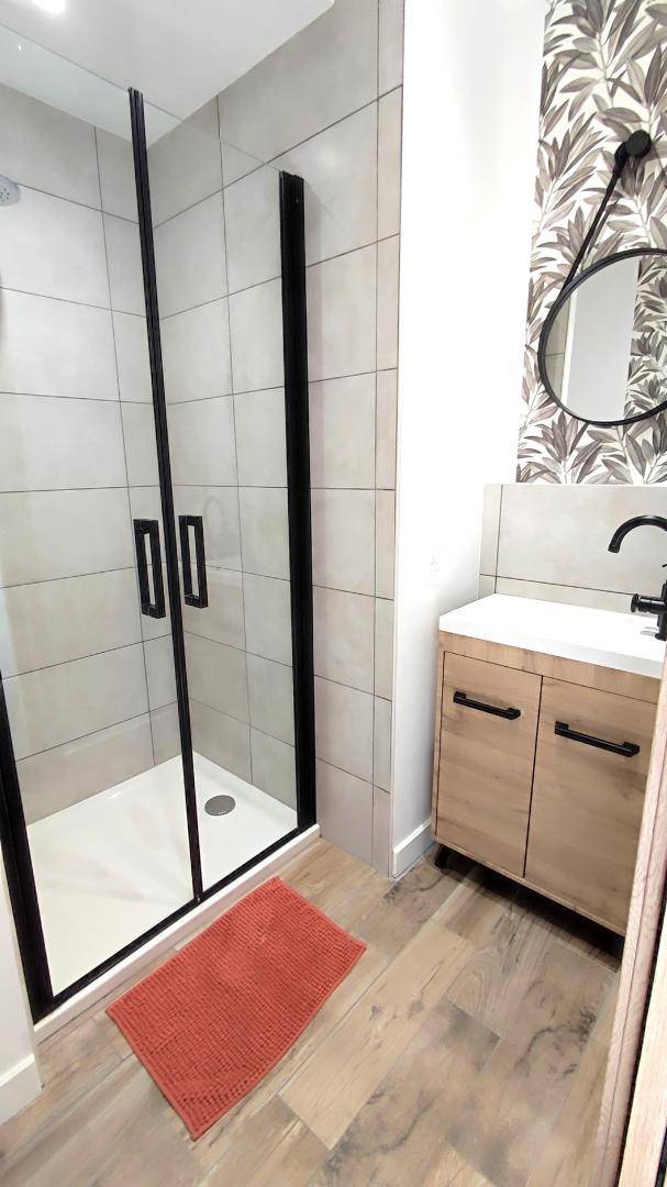 65 m² Gîte ∙ 1 Schlafzimmer ∙ 2 Gäste – Bild 4