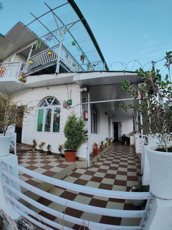 Vacation home with patio | Suitable for remote work in Dehradun