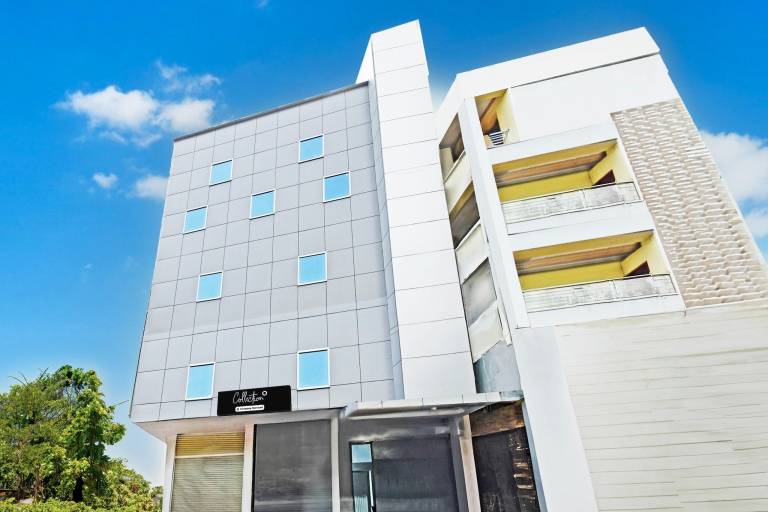 Super Collection O Sanath Nagar Near Railway Station