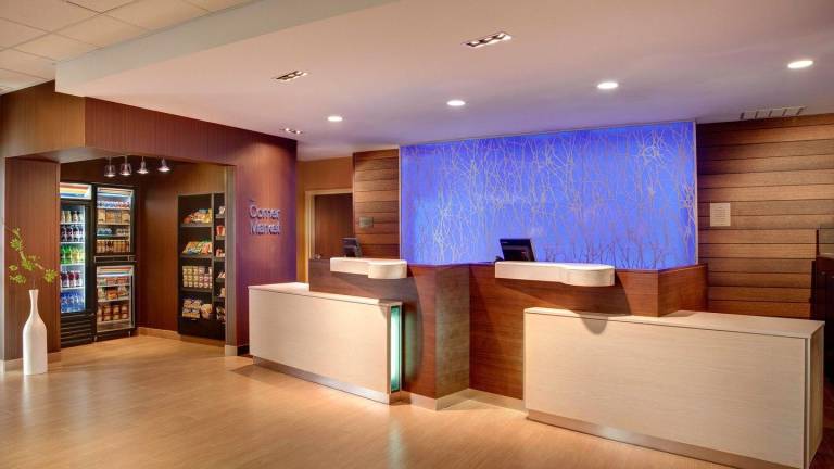Fairfield by Marriott Inn & Suites Hutchinson — photo 4