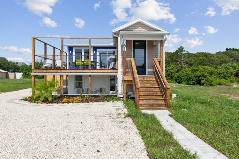 Blueberry Dunes Beach Cottage - Pet Friendly - Pool — photo 2