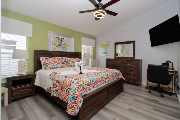 Children-friendly vacation home with private pool & grill | Suitable for remote work | Pets allowed — photo 5