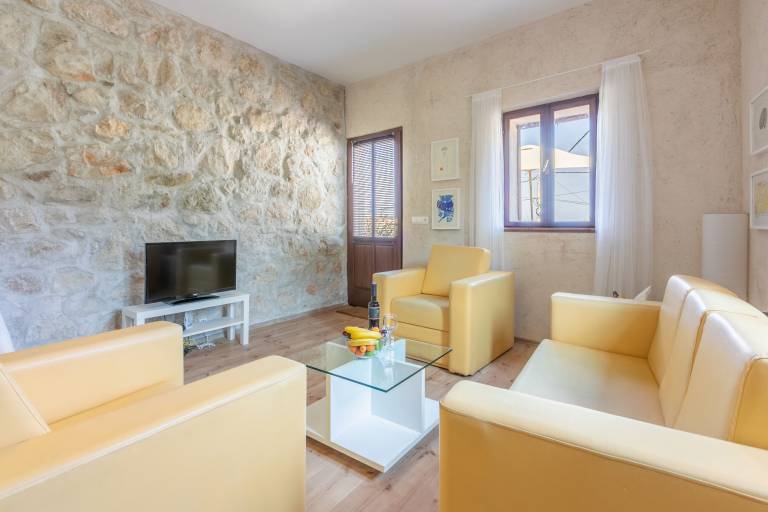 Fully equipped vacation home with barbecue & garden | Garden view | Next to the beach | Pets are welcome — photo 3
