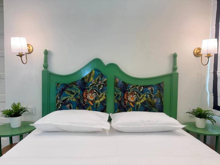 NauKothi Boutique Stay Central