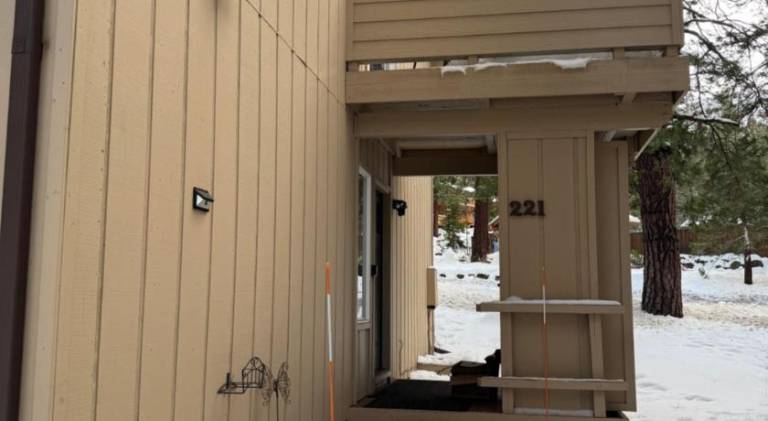 Lake Tahoe Incline Beach Ski Pool Pets Casino — photo 3
