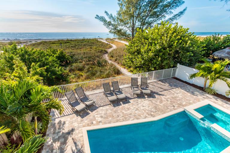 House  Saint Pete Beach