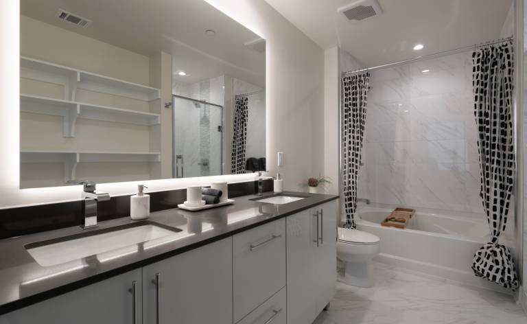 Family-oriented nice apartment with pool | Close to High Museum of Art | Pet-friendly — photo 4
