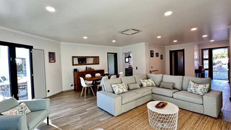 Villa with barbeque, private pool & yard | Good for workation — photo 4