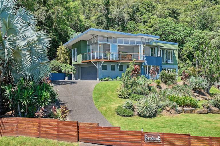 House  Palm Cove