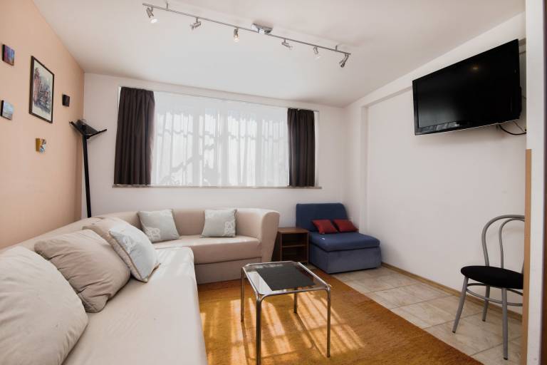Rental apartment with patio & grill | Garden view — photo 3