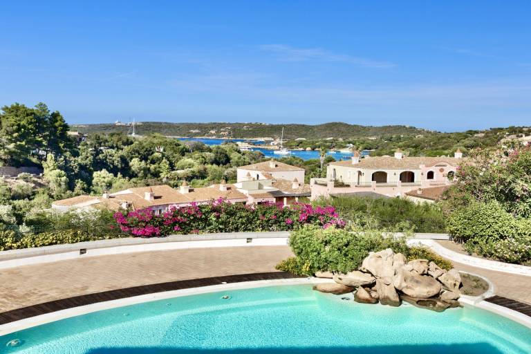 Rental apartment with pool, yard & patio | Sea view | Close to the beach | Pet-friendly — photo 3