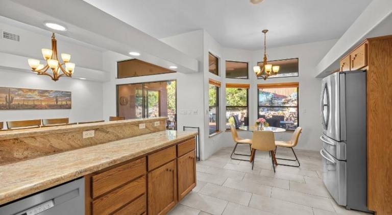 Vacation home with hot tub — photo 3