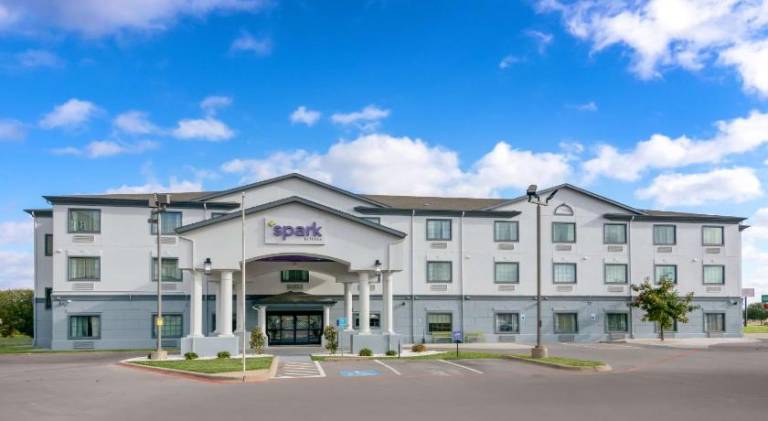 Spark by Hilton Wichita Falls — photo 4