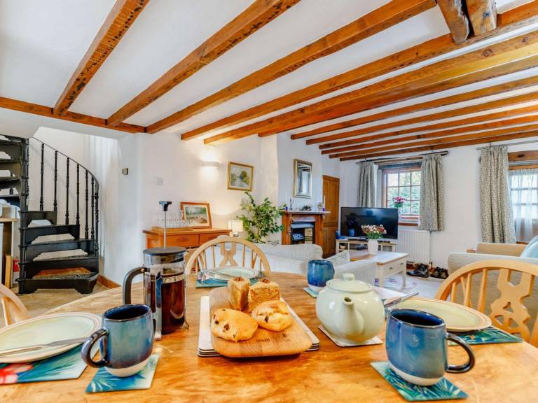 Lovely cottage with yard | Pet-friendly — photo 3