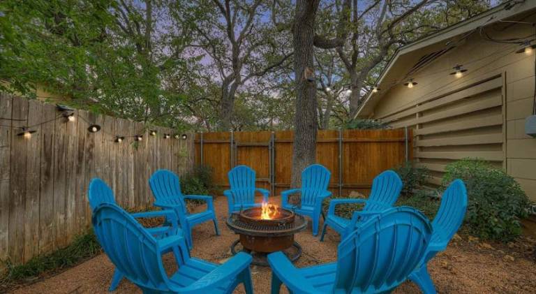 Vacation home with hot tub | Pet-friendly — photo 5