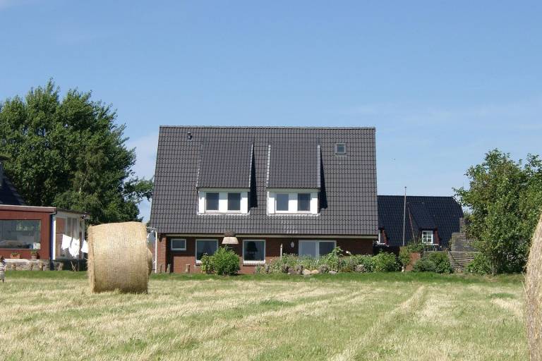 Charmante Doppelhaush&auml;lfte in Archsum