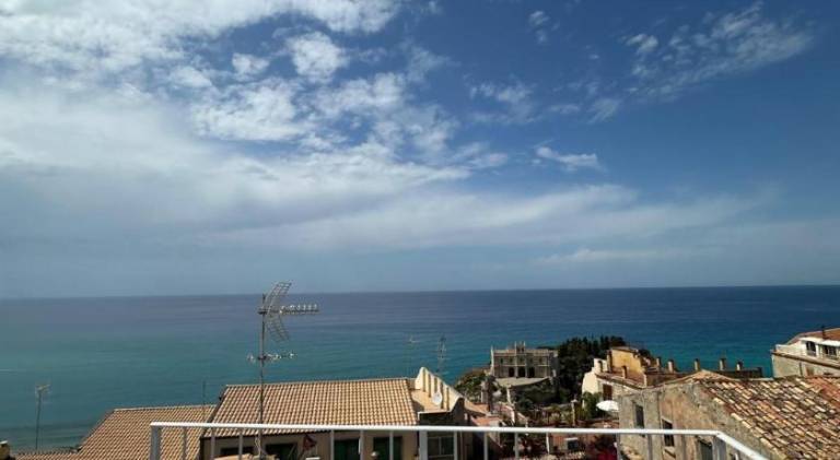 Beautiful holiday apartment | Close to the beach | Pet-friendly in Ricadi