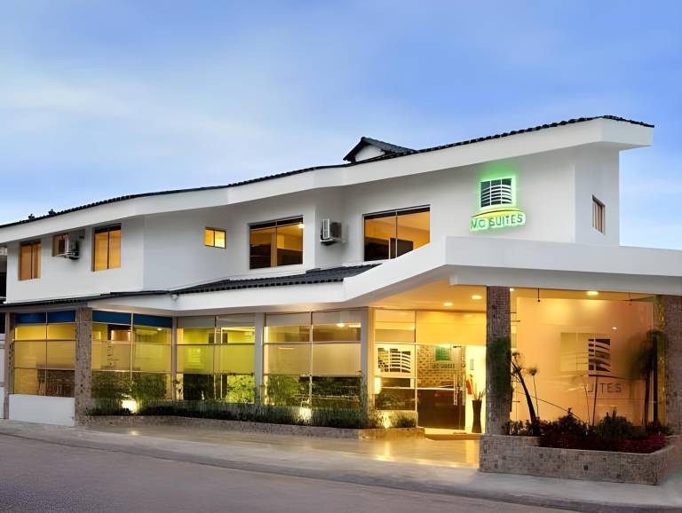Hotel MC Suites Confort cerca del Aeropuerto