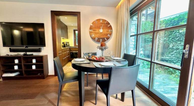 Pleasant rental apartment with terrace, pool & sauna | Ski nearby | Good for workation | Pet-friendly — photo 3