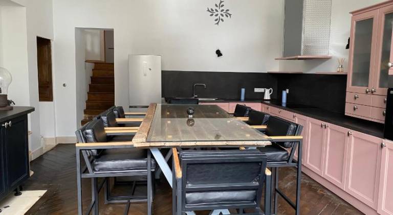 House with patio & BBQ in Epernay