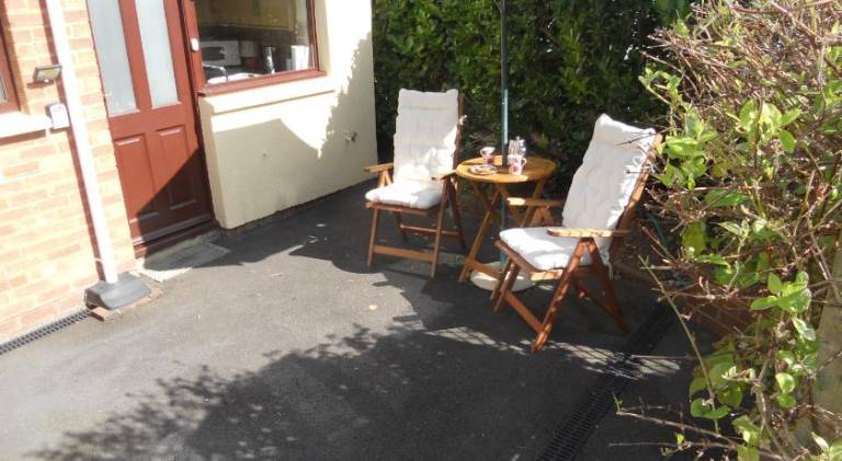 Family-oriented rental apartment with grill, terrace & garden | Perfect for remote work | Dogs allowed — photo 3