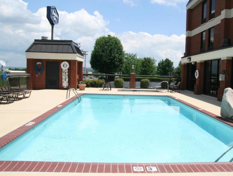 Hampton Inn Somerset — photo 4