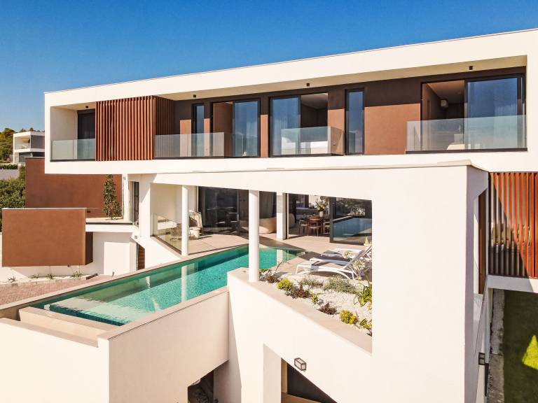 House with yard, hot tub & terrace — photo 3