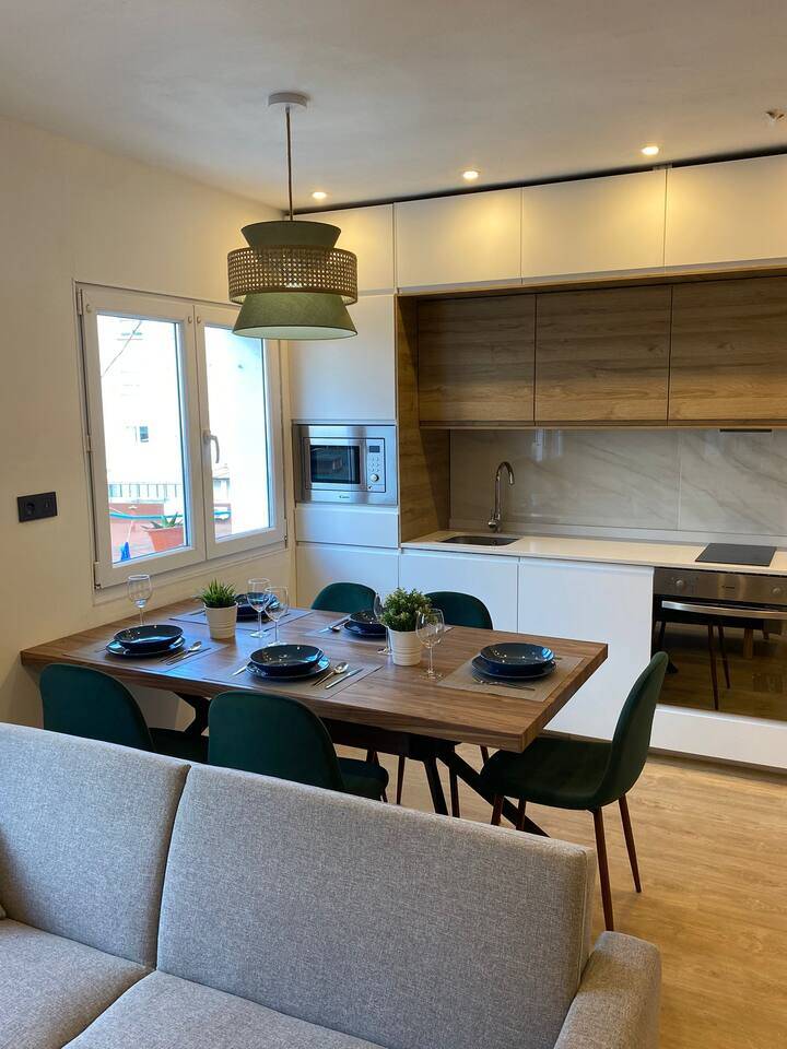 81 M² Apartment ∙ 3 Bedrooms ∙ 6 Guests - Gijón
