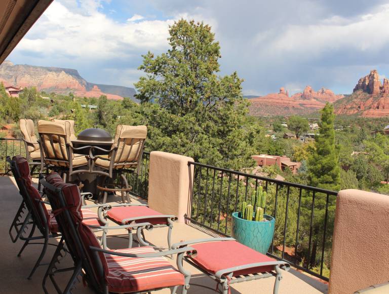 Open Style Home with Magnificent Views