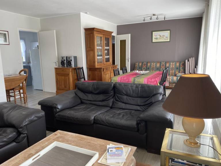 Gite with terrace & yard — photo 4