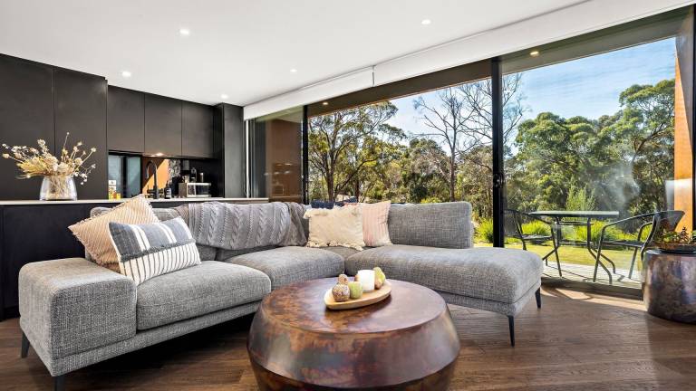 House  Hepburn Springs